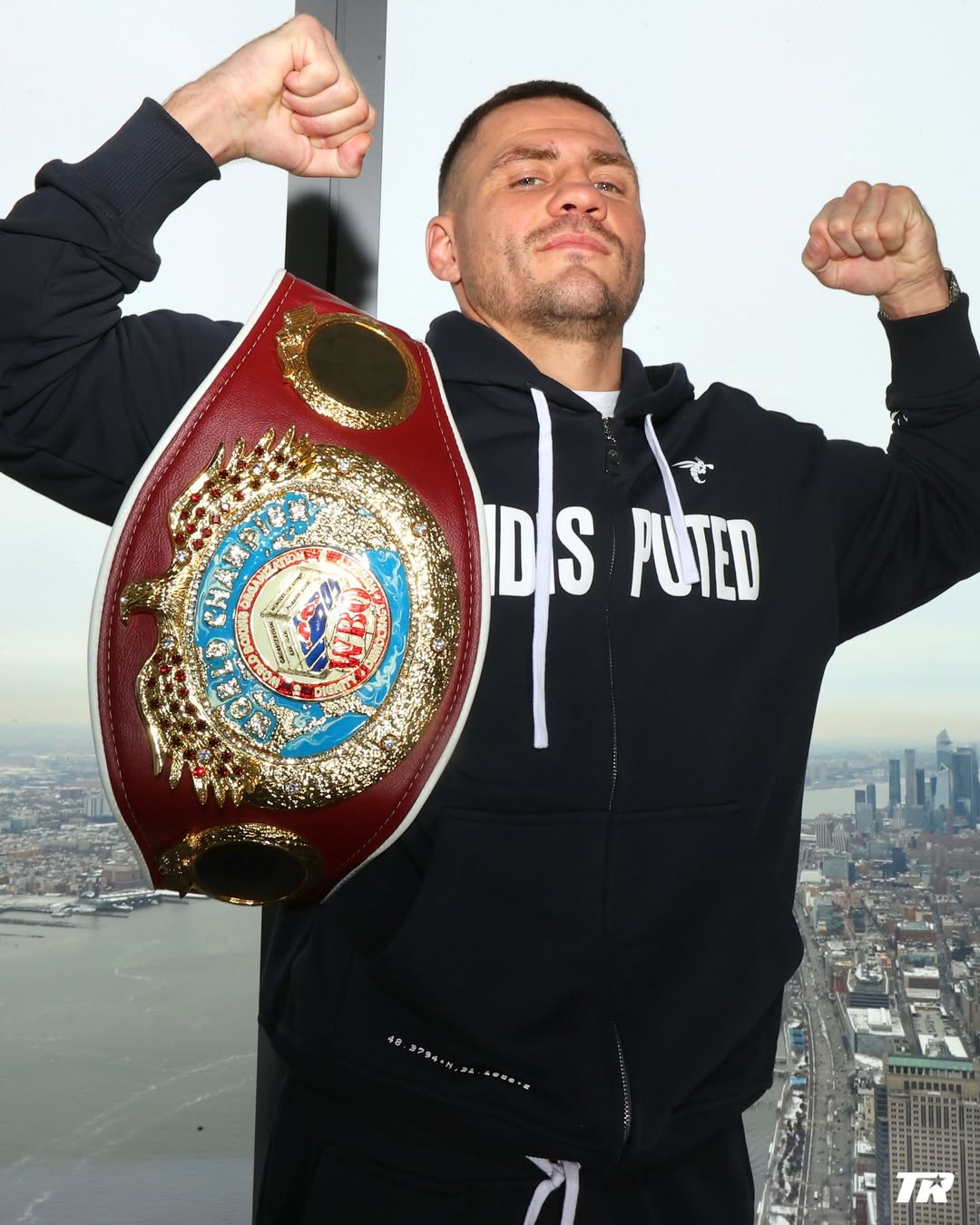 Беринчик проиграл Дэвису техническим нокаутом и потерял пояс WBO: фото и видео